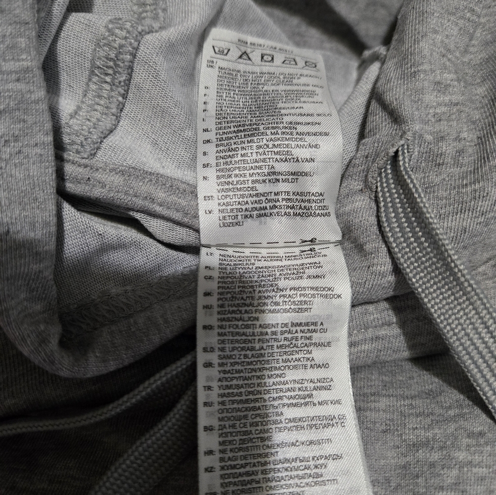 Medium Adidas Men's Heather Gray Hooded Pullover. - Picture 9 of 9